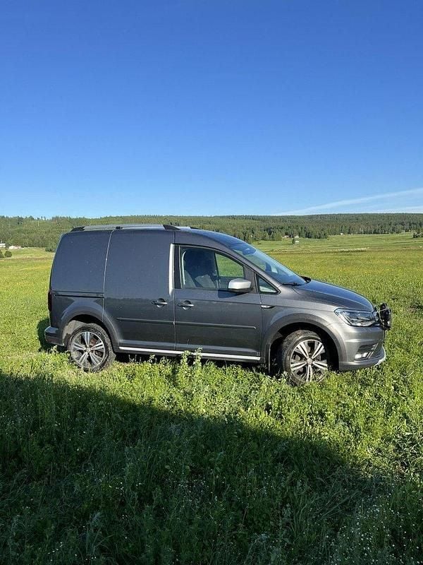 Grå Begagnad 2019 VW Caddy Minibuss | 175 000 kr (Bra pris) - Bild 1/3
