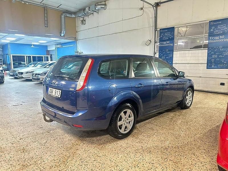 Begagnad Ford Focus Titanium 125 HK (91 kW) 2009 Blå Kombi