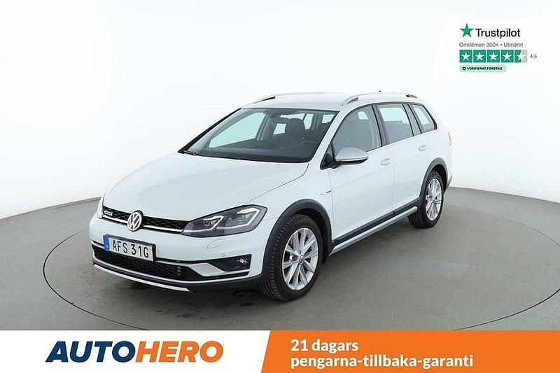 Vit Begagnad 2019 VW Golf Alltrack Kombi | 204 000 kr (Marknadspris) - Bild 1/4