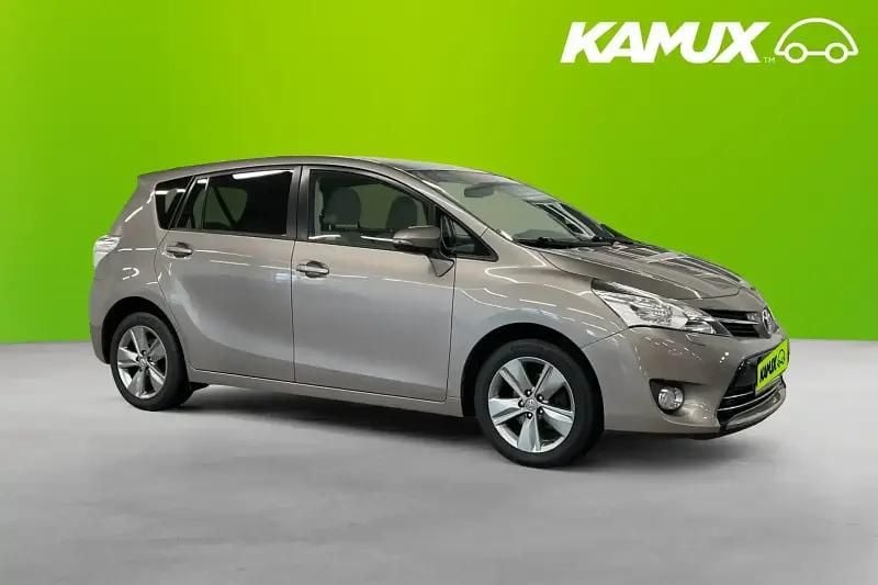 Brun Begagnad 2015 Toyota Verso Edition Minibuss | 129 700 kr (Marknadspris) - Bild 1/4