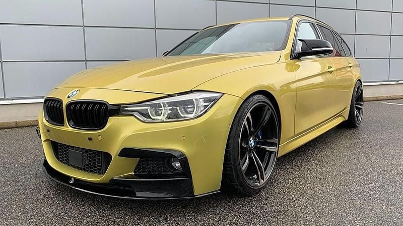 Gul Begagnad 2018 BMW 340 M Sport Kombi | 549 900 kr - Bild 1/4