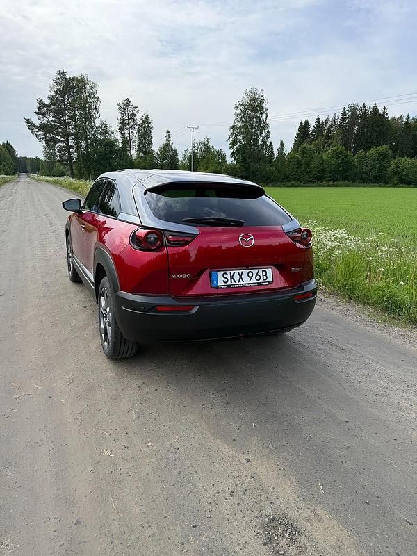 Begagnad Mazda MX30 Edition 105 kW (143 HK) 2020 Röd SUV