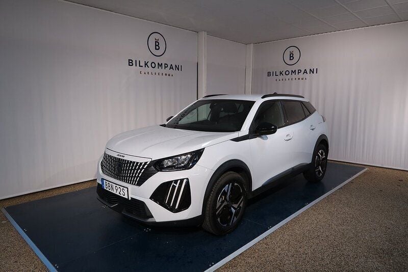 Vit Begagnad 2023 Peugeot 2008 Allure SUV | 258 800 kr (Marknadspris) - Bild 1/4