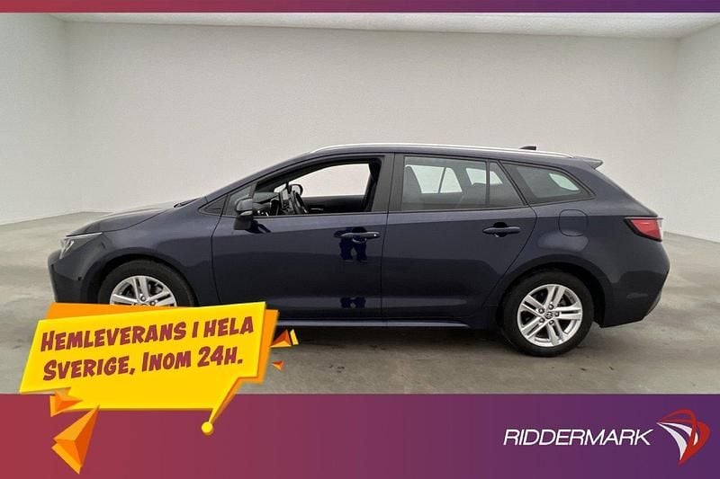 Mörkblå (mblå) Begagnad 2022 Toyota Corolla Kombi | 237 800 kr (Bra pris) - Bild 1/3