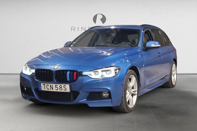 Blå Begagnad 2019 BMW 320 M Sport Kombi | 174 900 kr (Superpris) - Bild 1/3