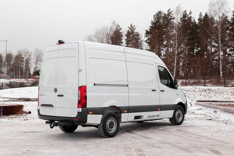 Ny Mercedes E-Sprinter 150 kW (204 HK) 2025 Vit Van