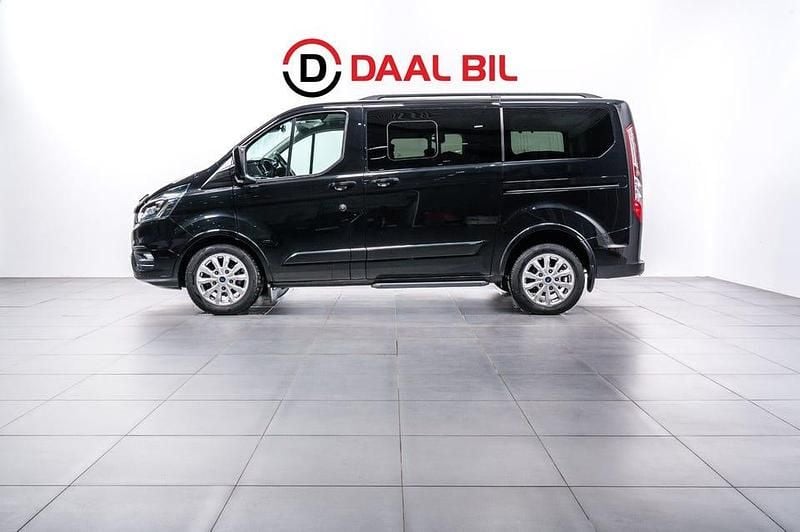 Svart Begagnad 2019 Ford Tourneo Minibuss | 319 700 kr (Marknadspris) - Bild 1/4