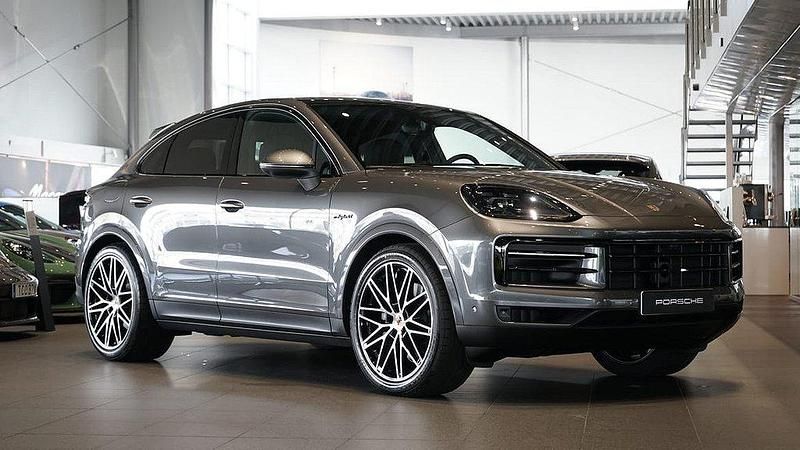 Grå Ny 2025 Porsche Cayenne SUV | 1 309 800 kr - Bild 1/4
