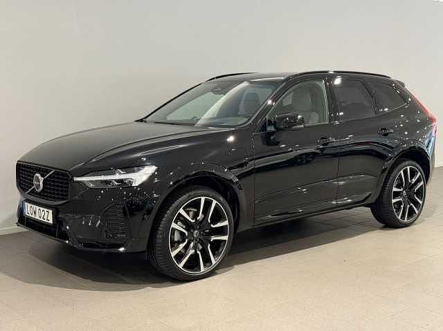 Svart Begagnad 2025 Volvo XC60 Ultra SUV | 669 500 kr (Dyr) - Bild 1/3