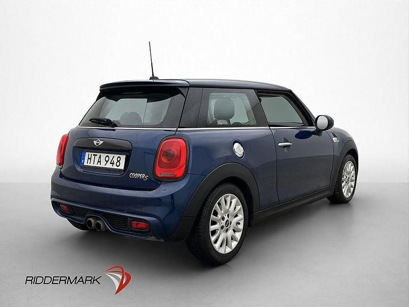 Begagnad Mini Cooper S Pepper 192 HK (141 kW) 2016 Blå Halvkombi