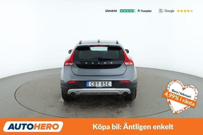 Begagnad Volvo V40 CC Momentum 151 HK (111 kW) 2019 Grå Kombi
