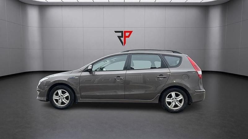 Begagnad Hyundai i30 118 HK (86 kW) 2011 Ljusbrun Kombi