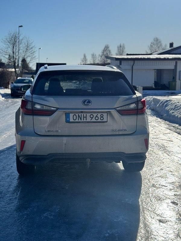 Begagnad Lexus RX450h Executive Line 313 HK (230 kW) 2018 Ljusbrun (brun) SUV