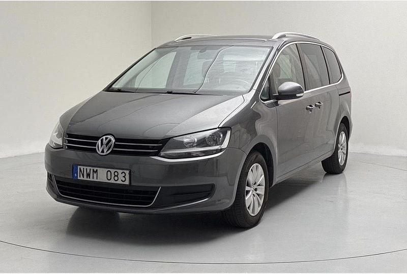 Begagnad VW Sharan 140 HK (102 kW) 2014 Minibuss