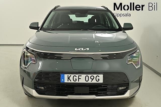 Begagnad Kia e-Niro 150 kW (204 HK) 2023 Grön SUV