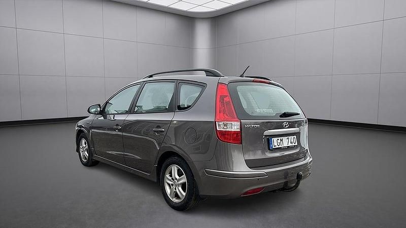 Begagnad Hyundai i30 118 HK (86 kW) 2011 Ljusbrun Kombi