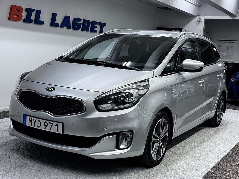 Grå Begagnad 2016 Kia Carens Minibuss | 129 900 kr (Bra pris) - Bild 1/4