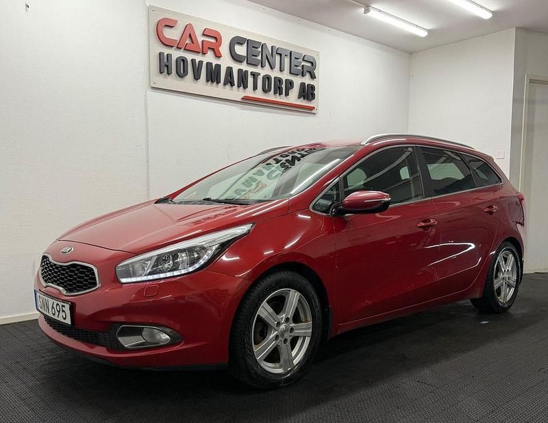 Röd Begagnad 2012 Kia Ceed Sportswagon Comfort Kombi | 79 900 kr (Lite dyr) - Bild 1/4