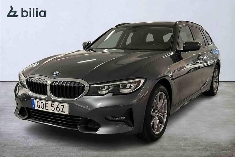 Grå Begagnad 2021 BMW 330e Kombi | 259 900 kr (Bra pris) - Bild 1/1
