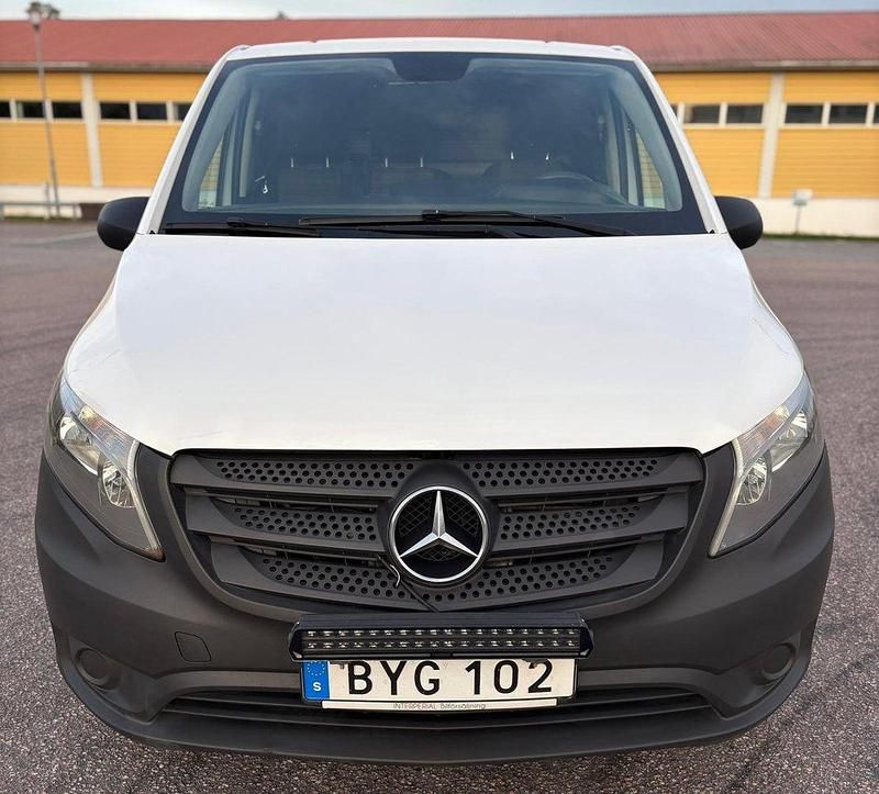 Begagnad 2016 Mercedes Vito Minibuss | 95 000 kr - Bild 1/4
