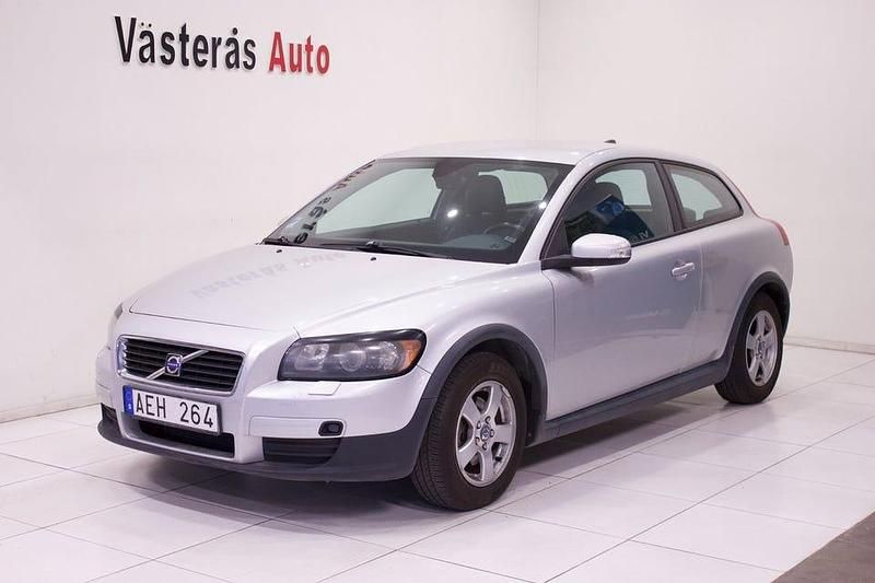 Ljusgrå Begagnad 2007 Volvo C30 Kinetic Halvkombi | 29 900 kr (Bra pris) - Bild 1/4