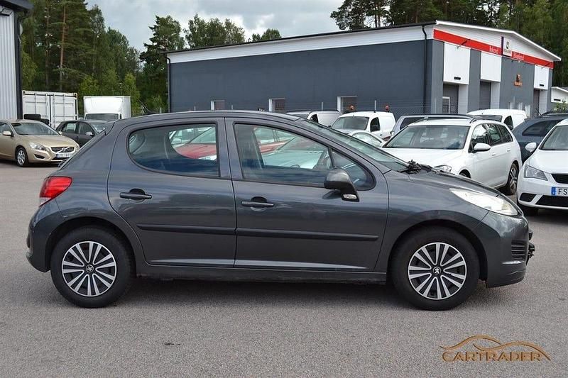 Begagnad Peugeot 207 93 HK (68 kW) 2010 Mörkgrå (grå) Halvkombi