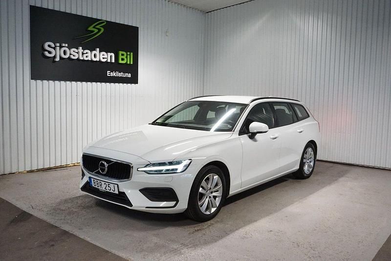 Vit Begagnad 2020 Volvo V60 Momentum Kombi | 309 900 kr (Marknadspris) - Bild 1/4