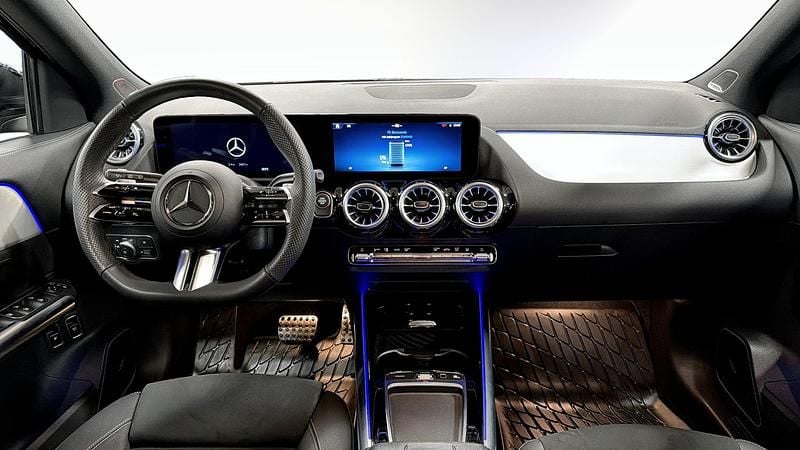 Begagnad Mercedes GLA250 Advanced Plus 218 HK (160 kW) 2025 Svart SUV