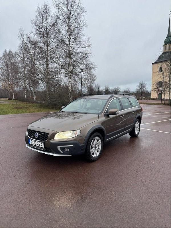 Brun Begagnad 2015 Volvo XC70 Inscription Kombi | 175 000 kr (Marknadspris) - Bild 1/4