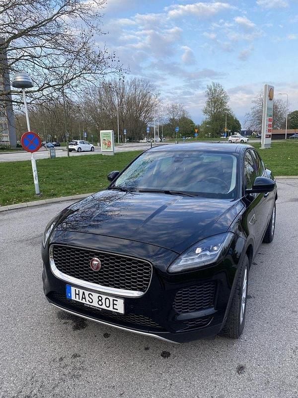 Svart Begagnad 2019 Jaguar E-Pace SUV | 270 000 kr (Marknadspris) - Bild 1/4
