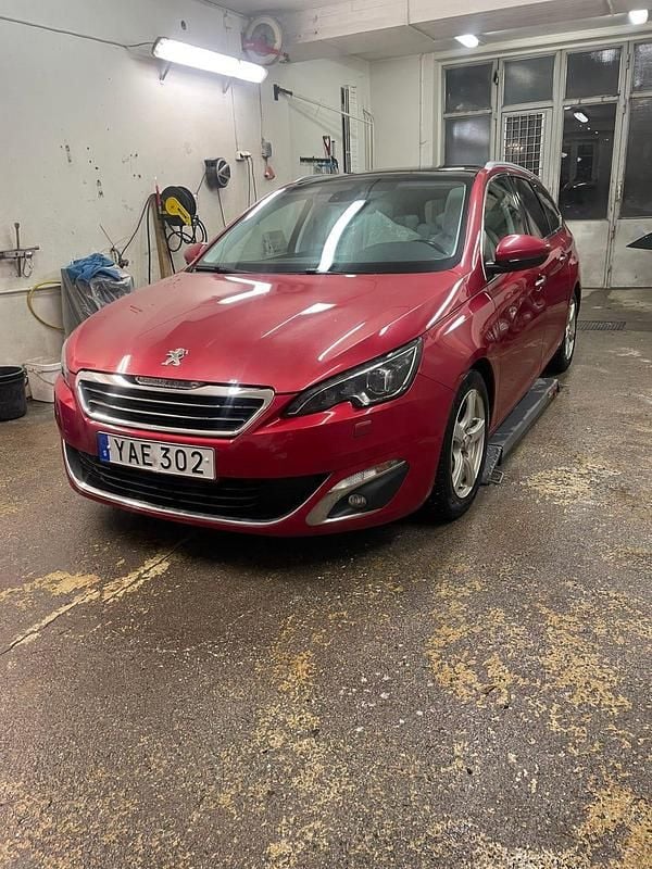Begagnad 2015 Peugeot 308 SW Kombi | 75 000 kr (Marknadspris) - Bild 1/4