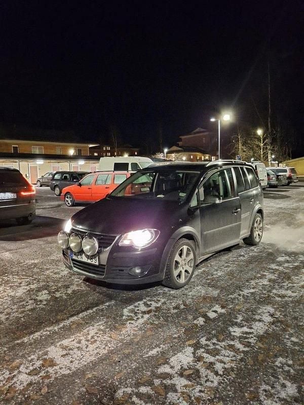 Begagnad 2009 VW Touran Minibuss | 49 900 kr - Bild 1/4