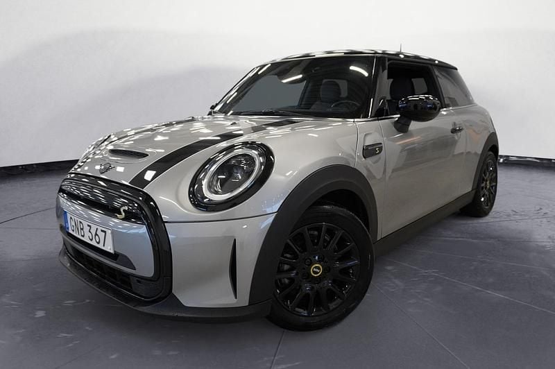 Grå Begagnad 2024 Mini Cooper SE Halvkombi | 219 900 kr - Bild 1/4