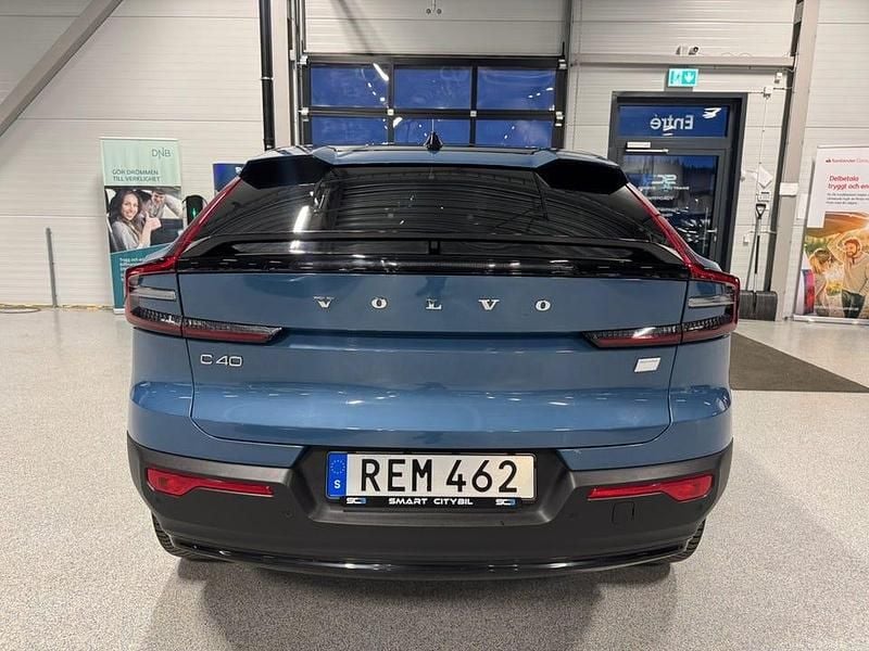 Begagnad Volvo C40 Single Motor 169 kW (231 HK) 2023 Blå SUV