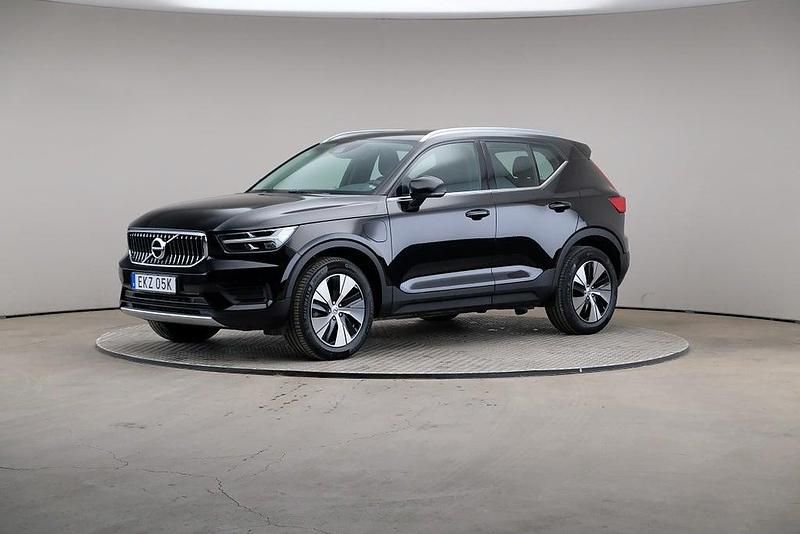 Svart Begagnad 2021 Volvo XC40 Inscription SUV | 345 000 kr (Marknadspris) - Bild 1/4