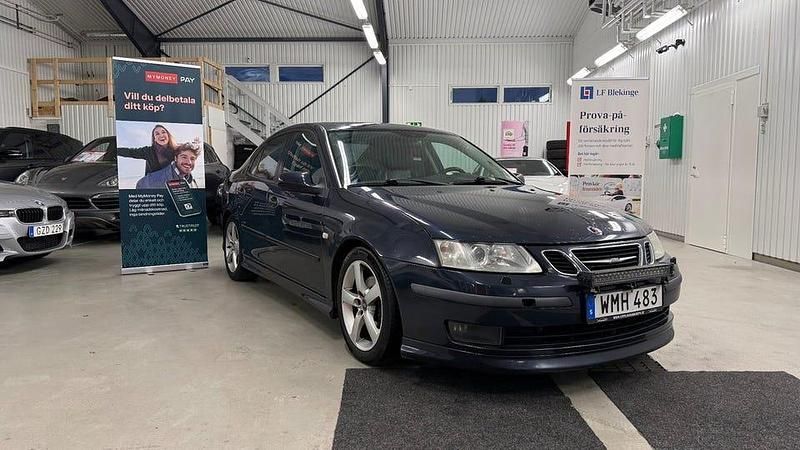 Blå Begagnad 2005 Saab 9-3 Sedan | 29 900 kr (Lite dyr) - Bild 1/4