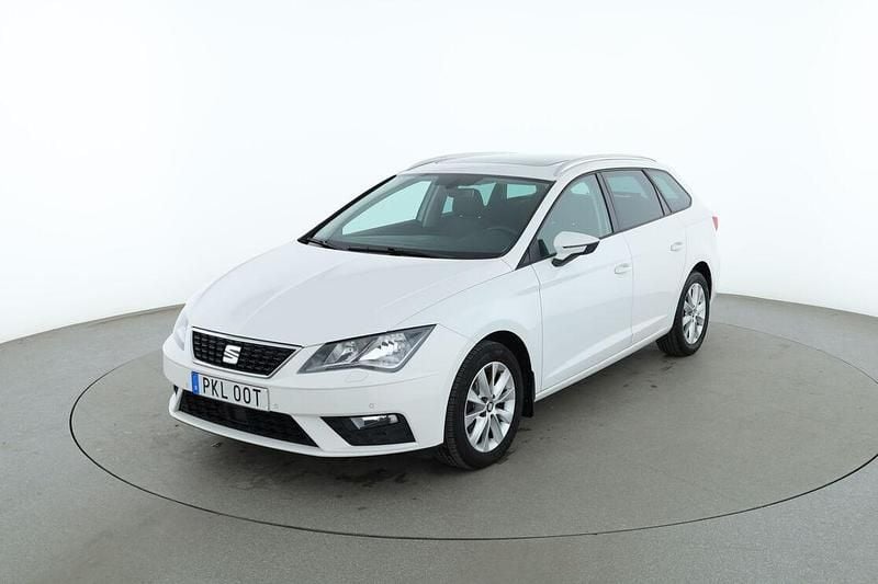 Vit Begagnad 2019 Seat Leon Style Kombi | 113 000 kr (Marknadspris) - Bild 1/3