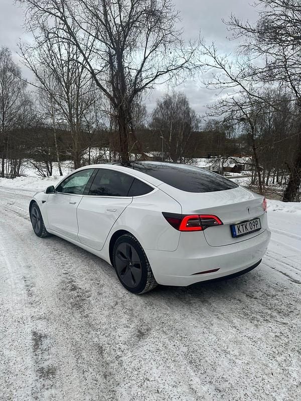 Begagnad Tesla Model 3 Long Range AWD 323 kW (440 HK) 2020 Sedan