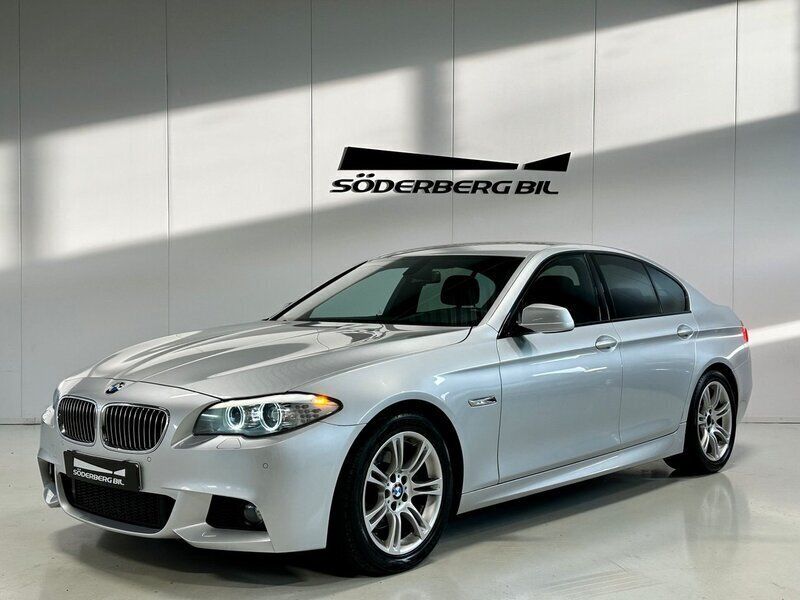 Ljusgrå Begagnad 2010 BMW 523 M Sport Sedan | 134 900 kr (Dyr) - Bild 1/4