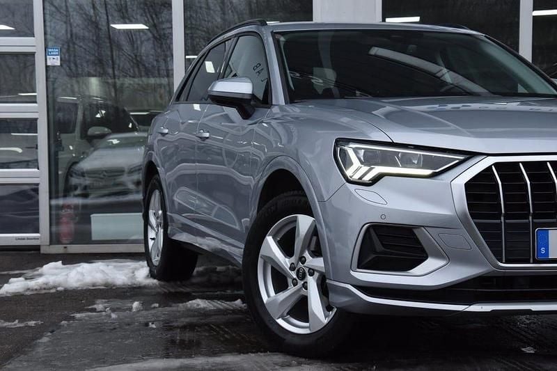 Begagnad Audi Q3 150 HK (110 kW) 2021 Silver SUV