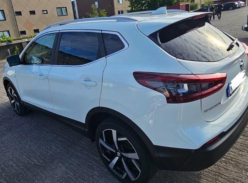 Vit Begagnad 2021 Nissan Qashqai SUV | 275 000 kr - Bild 1/4