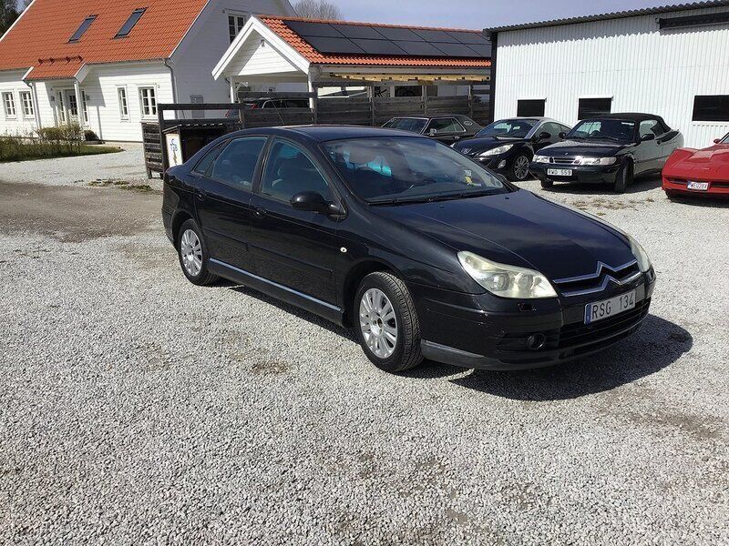 Svart Begagnad 2006 Citroën C5 Halvkombi | 39 000 kr (Lite dyr) - Bild 1/4