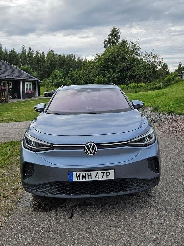 Blå Begagnad 2023 VW ID.4 SUV | 325 000 kr (Marknadspris) - Bild 1/4
