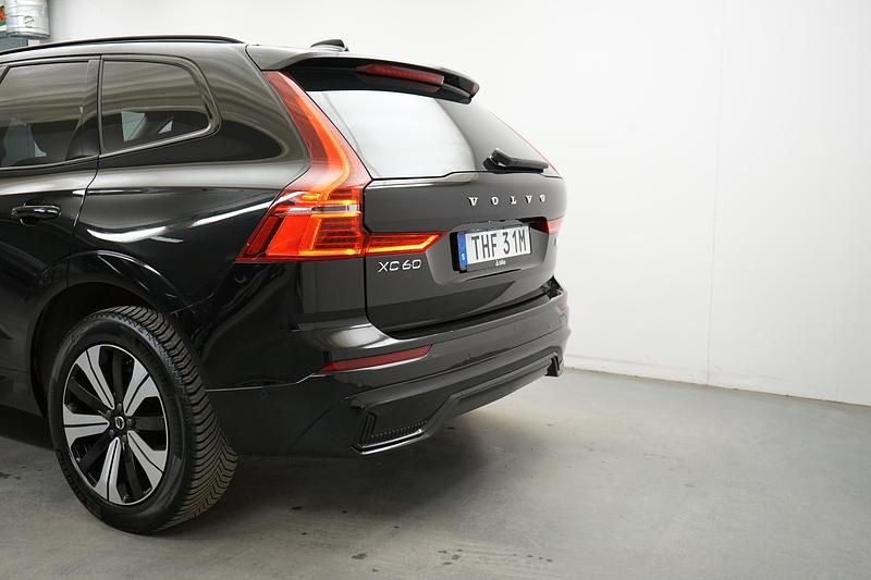 Begagnad Volvo XC60 Ultimate 253 HK (186 kW) 2022 Svart SUV