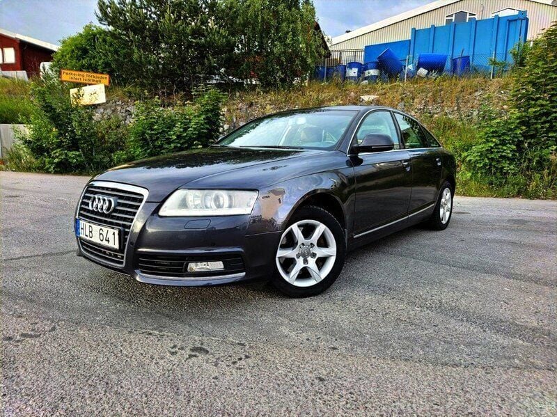 Grå Begagnad 2010 Audi A6 Sedan | 64 900 kr (Marknadspris) - Bild 1/4