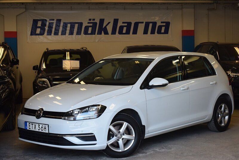 Vit Begagnad 2019 VW Golf VII Halvkombi | 128 500 kr (Bra pris) - Bild 1/4