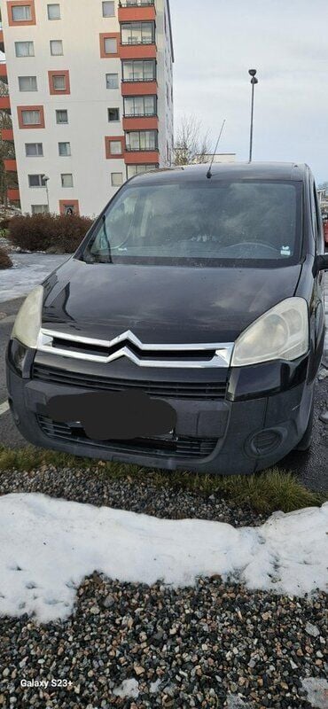 Svart Begagnad 2010 Citroën Berlingo Minibuss | 10 000 kr (Superpris) - Bild 1/4