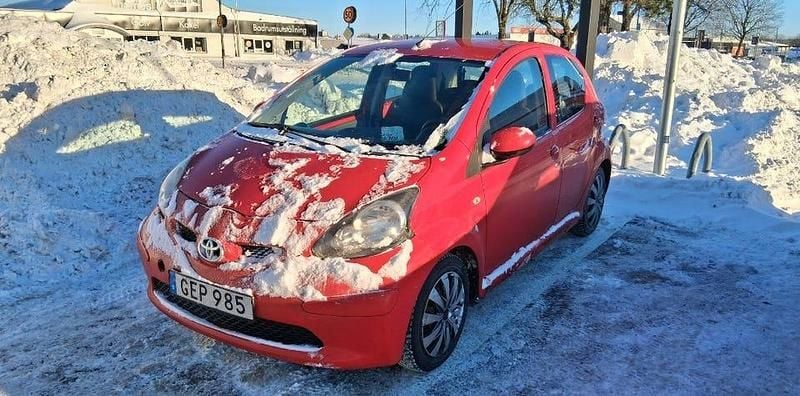 Begagnad 2007 Toyota Aygo Halvkombi | 32 000 kr (Marknadspris) - Bild 1/4