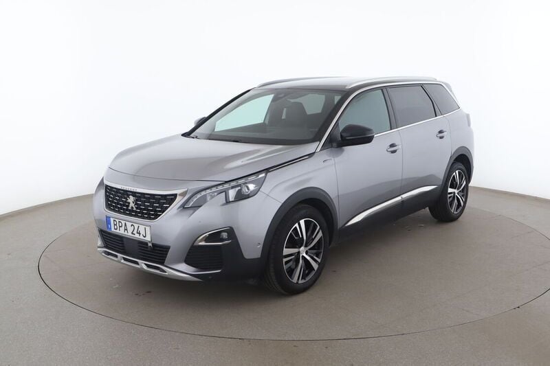Grå Begagnad 2019 Peugeot 5008 GT-line Minibuss | 195 000 kr (Superpris) - Bild 1/4