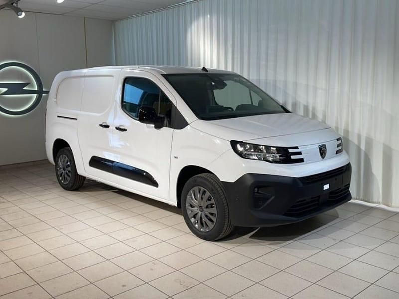 Vit kaolin Ny 2025 Peugeot Partner Minibuss | 394 585 kr - Bild 1/4